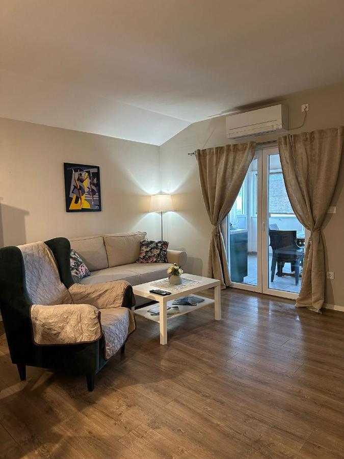 Apartman Lusy Tribunj  Luaran gambar