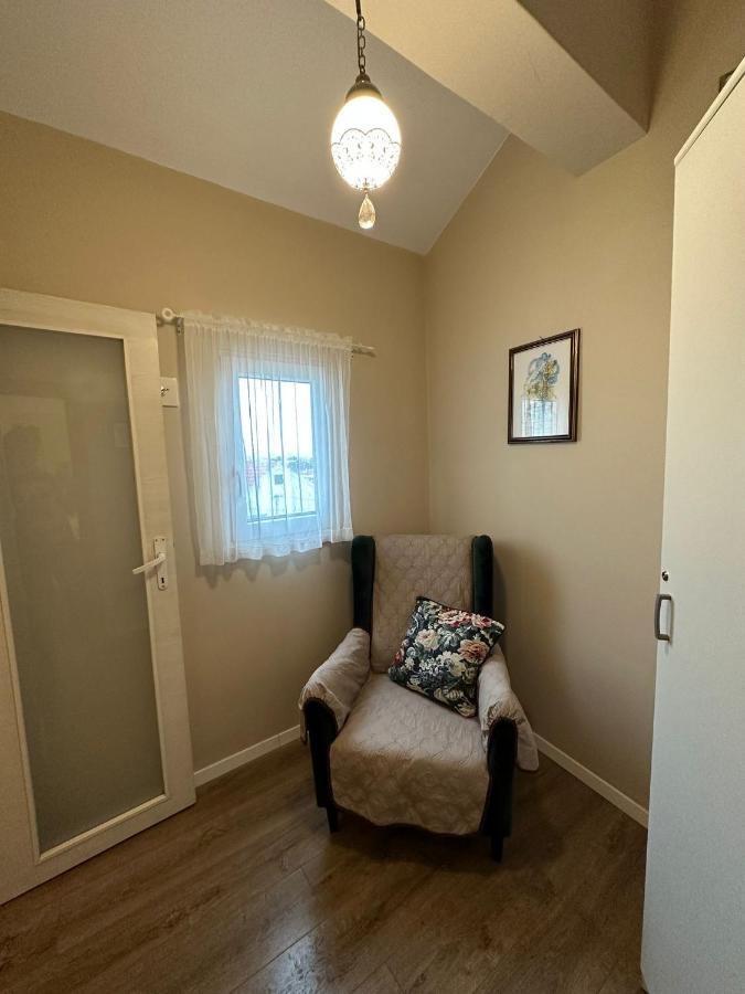 Apartman Lusy Tribunj  Luaran gambar